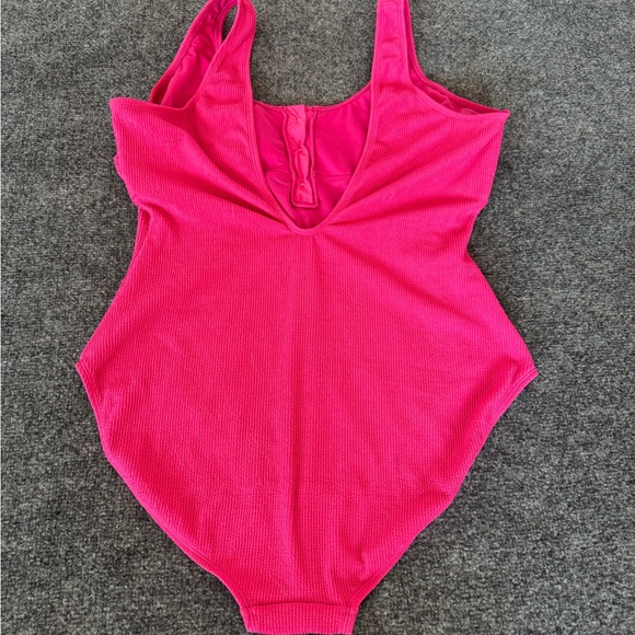 Decree Island Escape Women's Hot Pink One Piece Swimsuit with Buttons SZ XXL - Picture 6 of 10